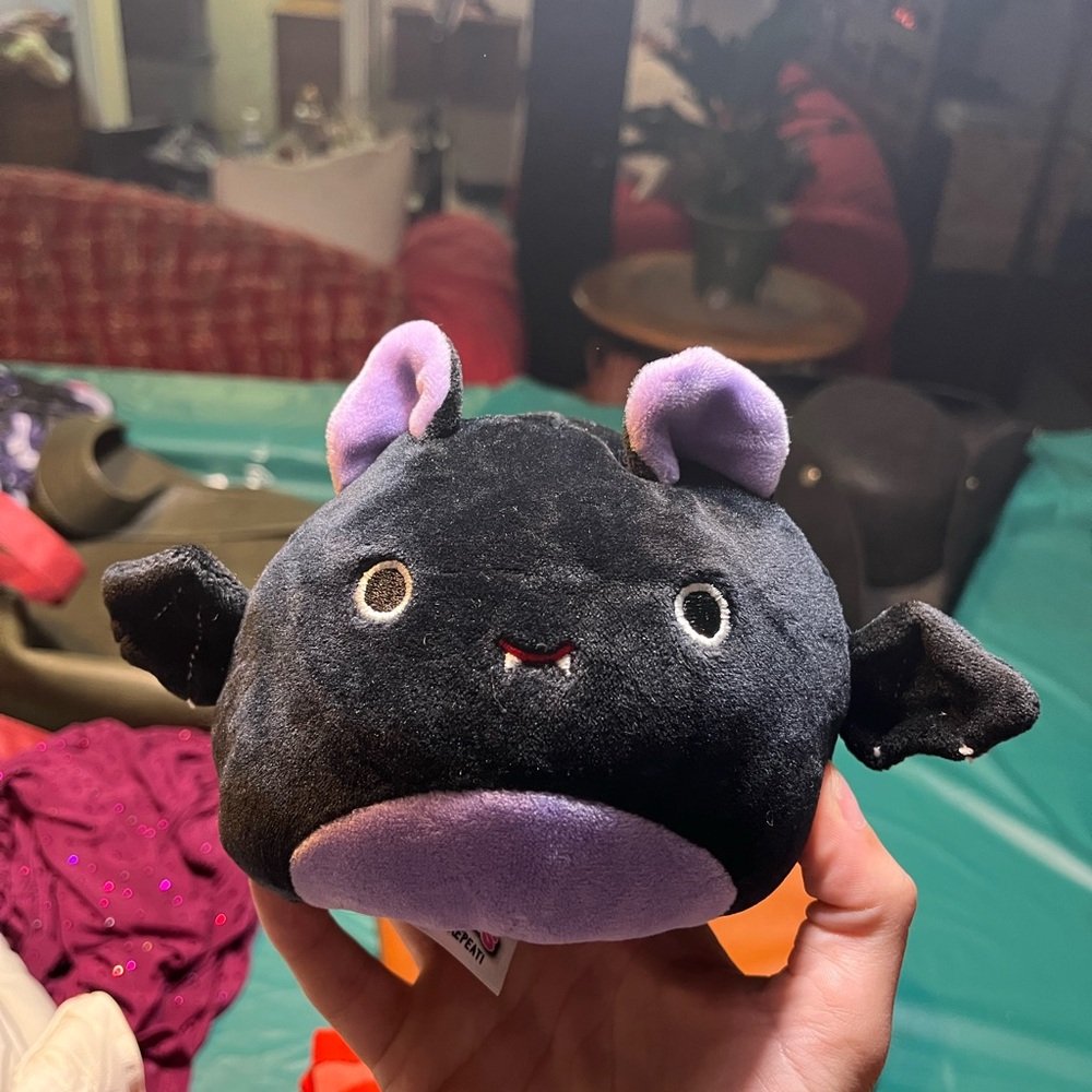 Reversible Squishmallow Mini